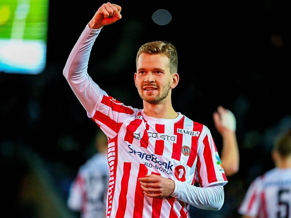 Erlien Vegard festejando un gol