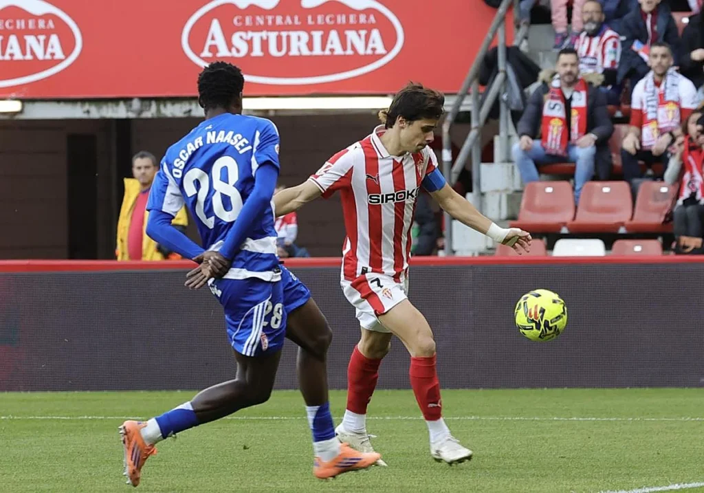 César Gelabert, salva al Real Sporting de Gijón de un empate 1 jugada U2201789943466mEE U240547172385h0B 1200x840@El Comercio