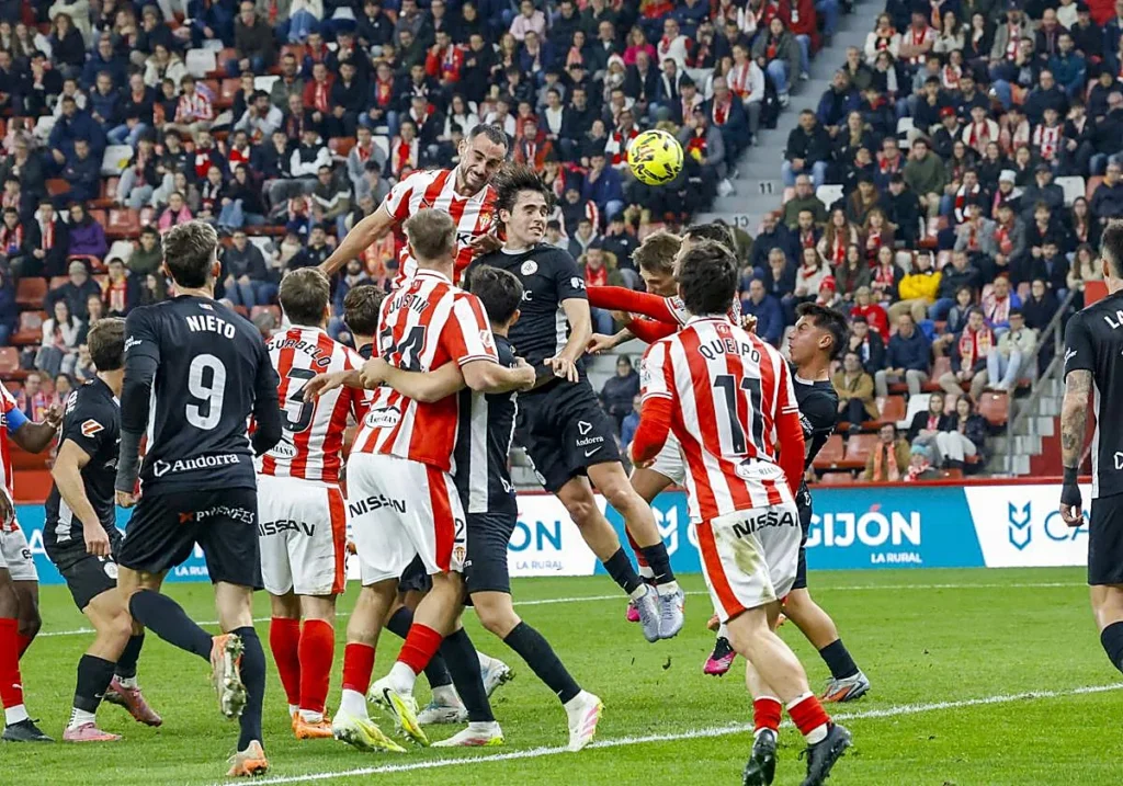 El Real Sporting de Gijón acumula 5 Partidos, 3 empates y 2 derrotas 1 El Real Sporting de Gijón en horas bajas
