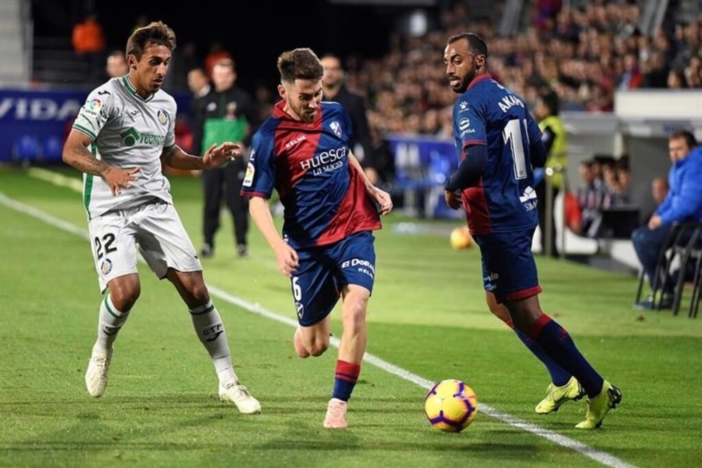 Moi Gómez en su etapa en el Huesca