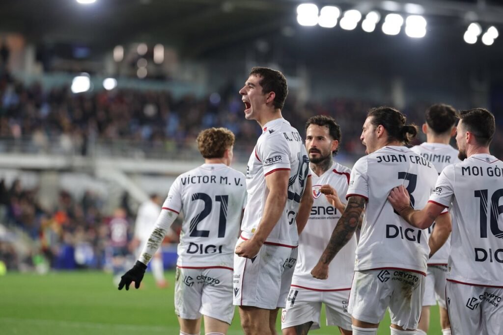 El Huesca cae en la prórroga 3 Osambela celebrando su gol