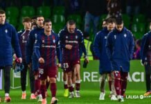 La SD Eibar está inmersa en un profundo pozo