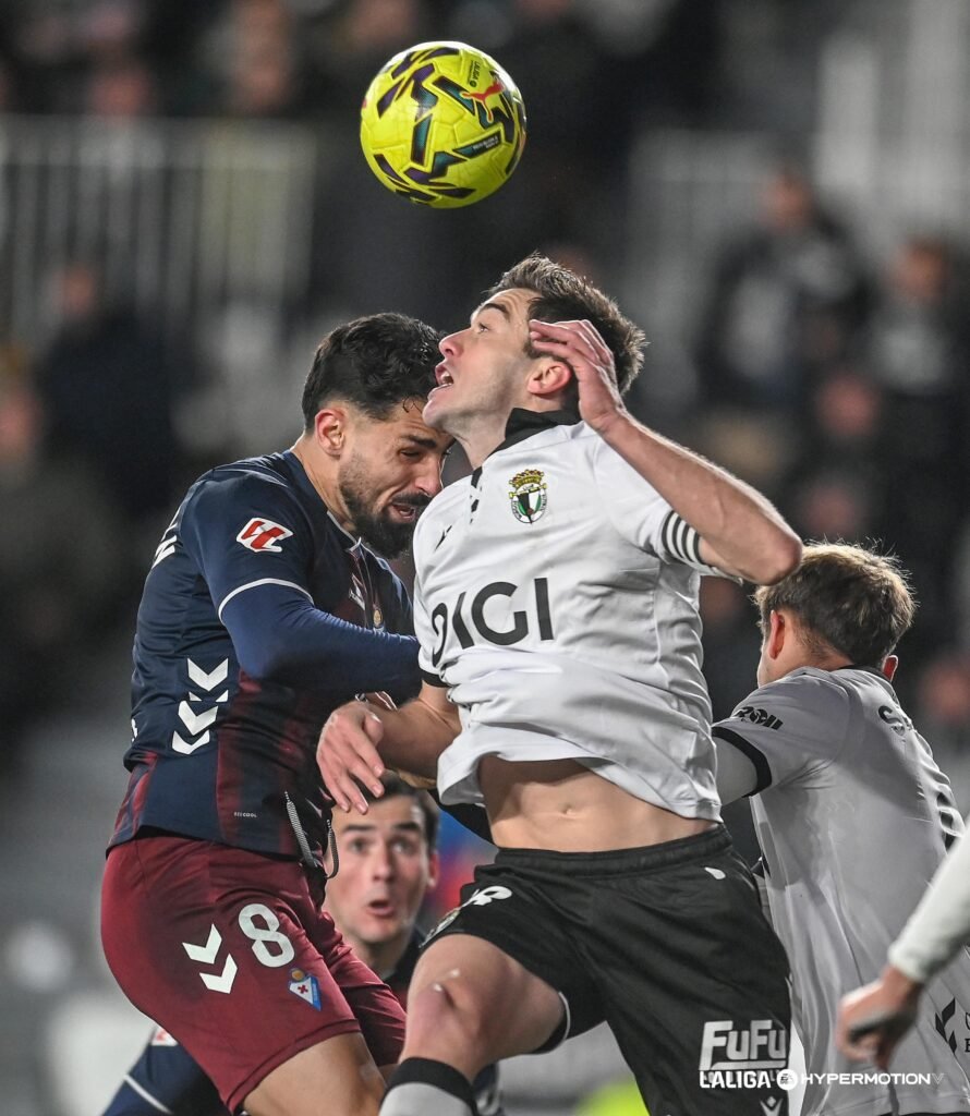 El Burgos ve como le amenazan a los hermanos Córdoba