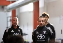 El Mirandés en apuros pone al frente a Antxon Muneta tras la destitución de Galván Foto: CD Mirandés