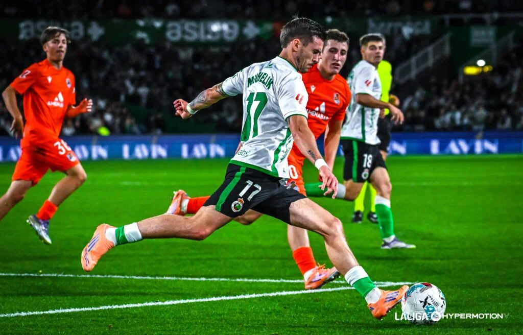 El Real Valladolid cierra a Clerc y acelera por Michelin 2 Clément Michelin en un partido con el Real Racing de Santander