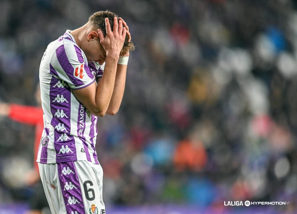 Mathis Lachuer lamentándose de una acción