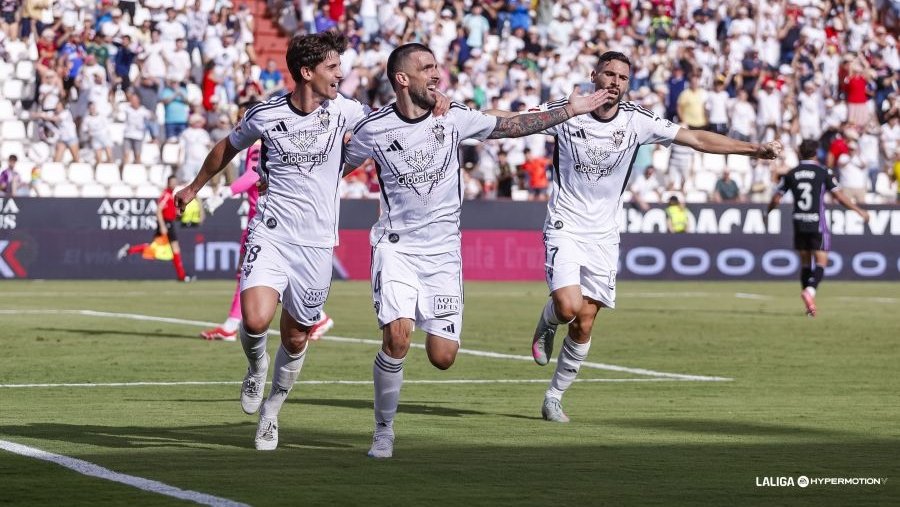 Los jugadores del Albacete Balompié celebran un gol marcado