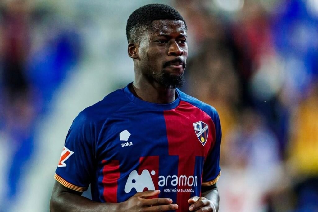 Ntamack con la camiseta del Huesca