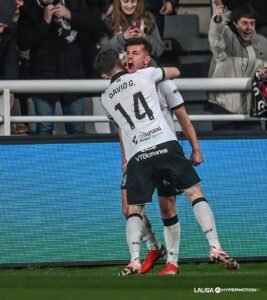 69ac7845cafe7276362715