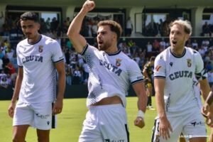 Los jugadores de la AD Ceuta en un partido de LaLiga Hypermotion