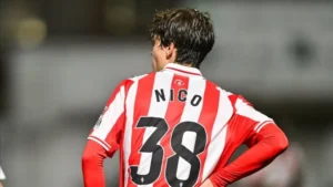 Nico Riestra regresa al Sporting tras su grave lesión