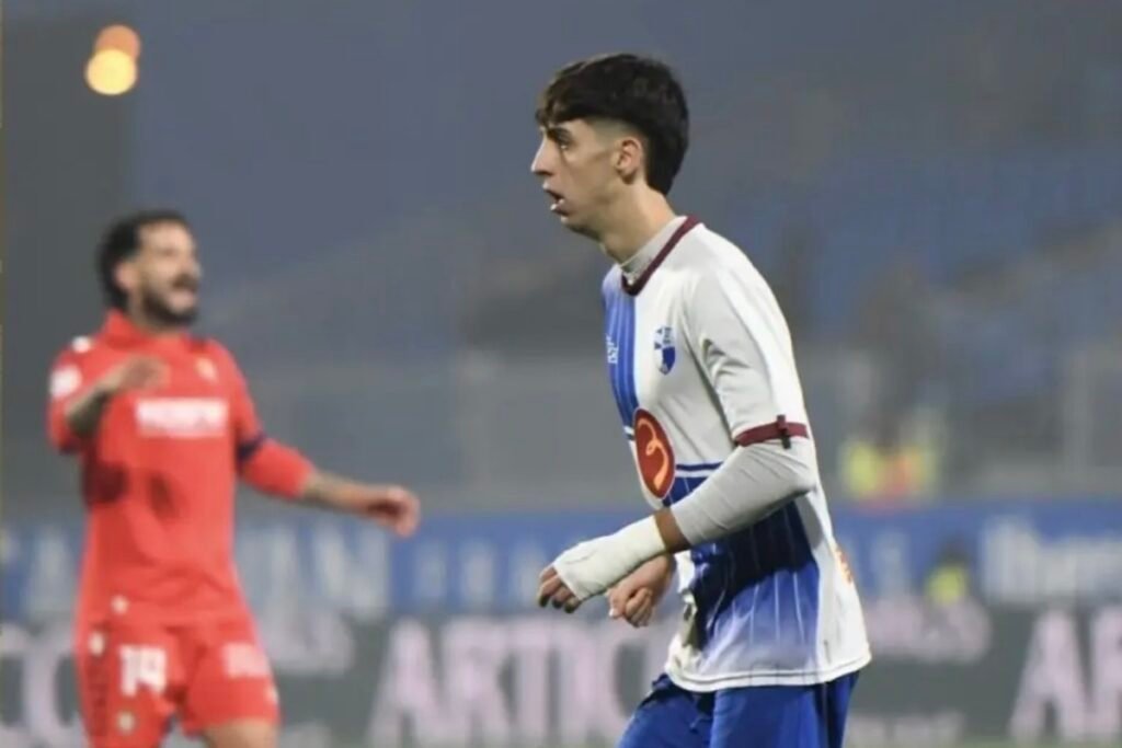 Real Zaragoza: David Navarro apuesta por Iker Vadillo 1 Iker Vadillo en el duelo copero entre Ebro y Osasuna