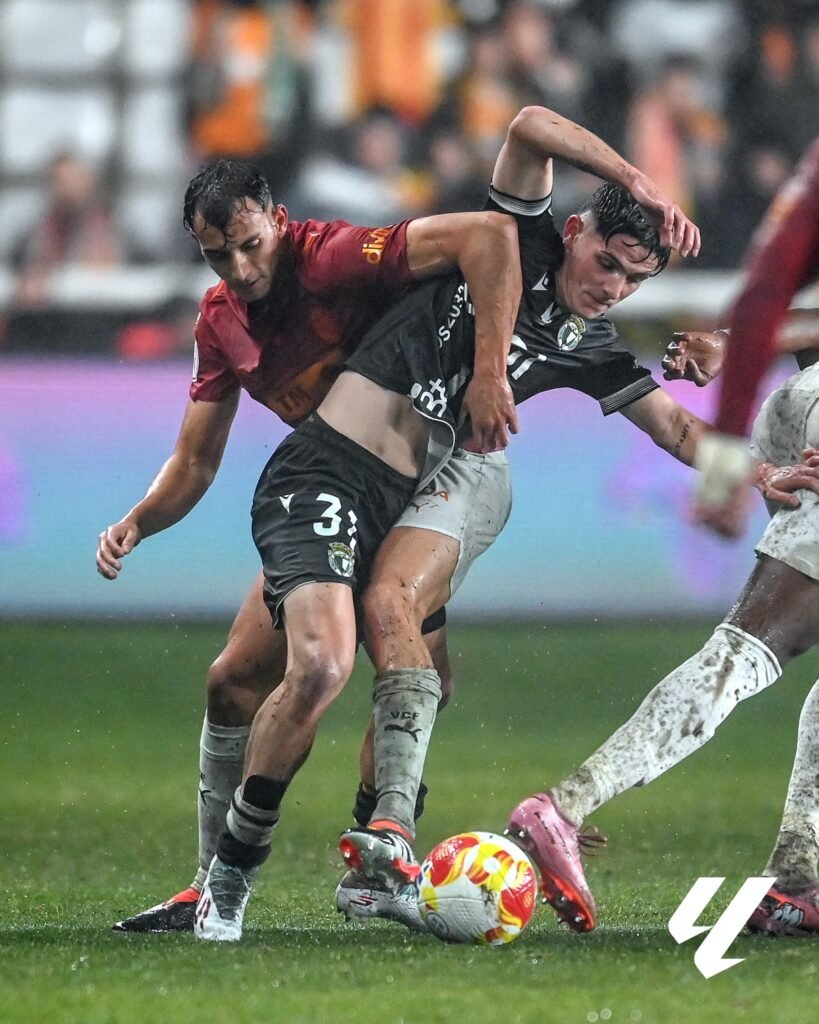 El Sporting tira el gancho en el Valencia
