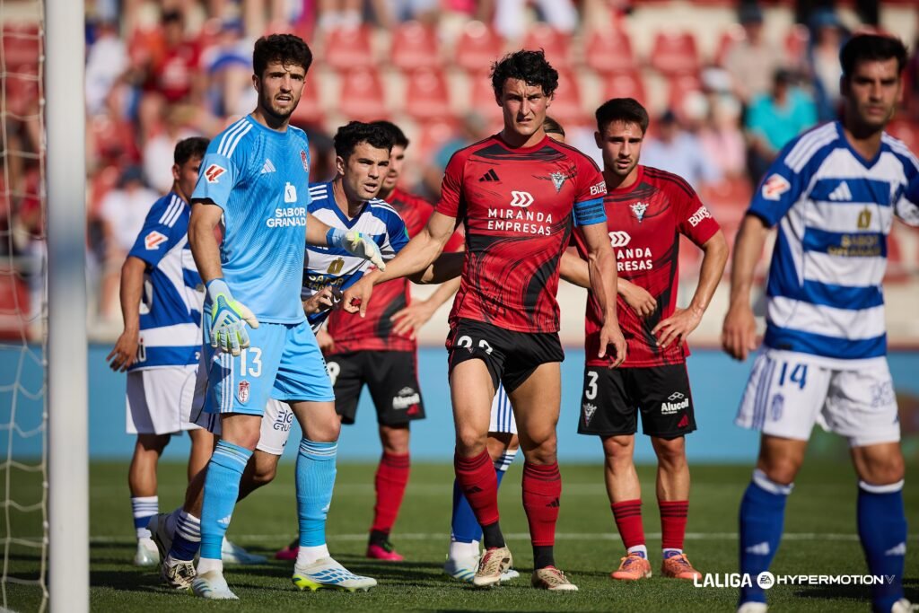 El Sporting se fija en un central poderoso