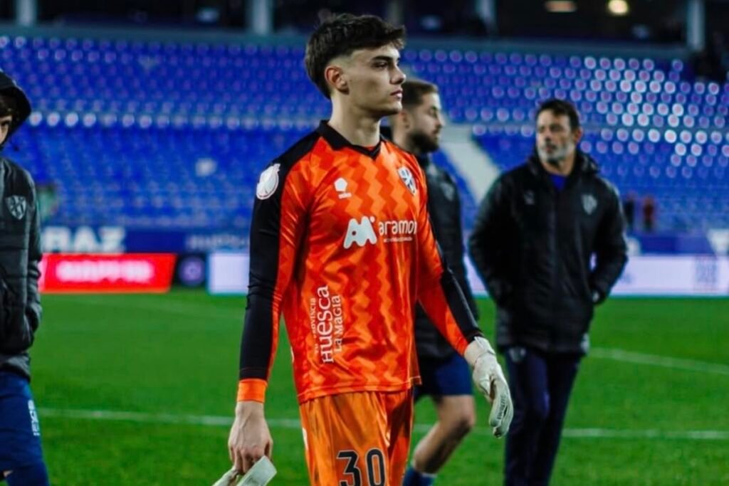 Dani Martín con el Huesca en El Alcoraz