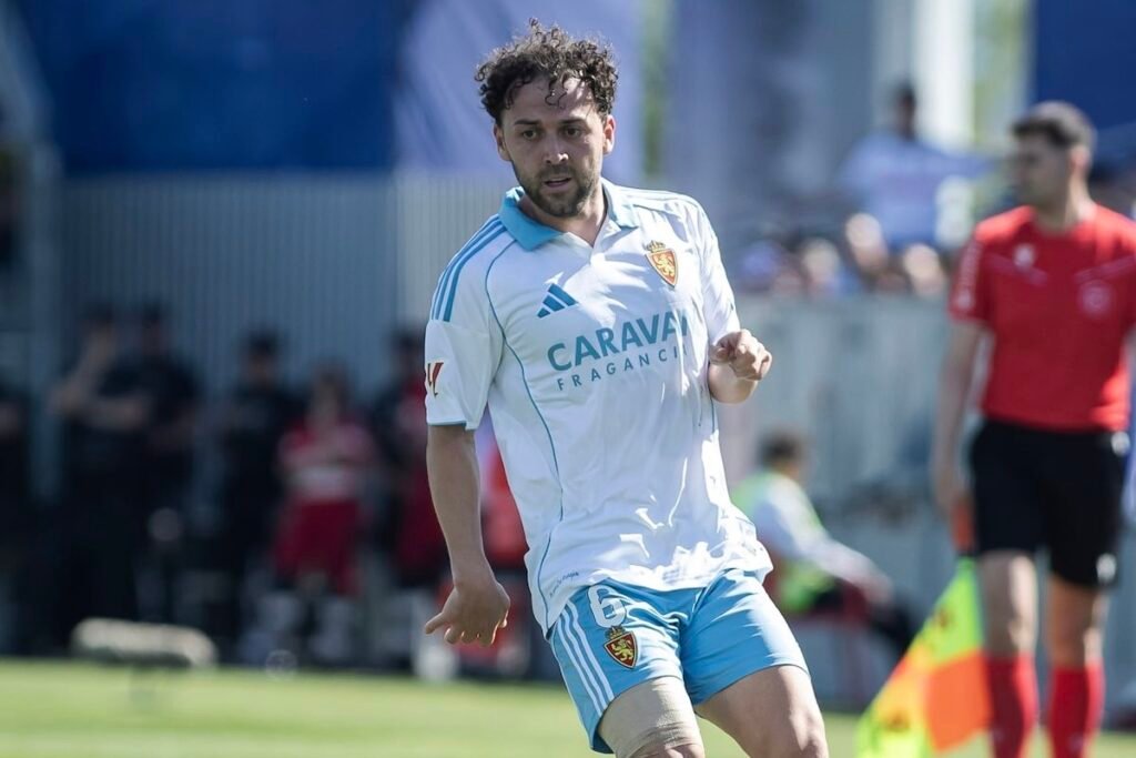 Real Zaragoza: Dos temporadas de altibajos para Keidi Bare 1 Keidi Bare con el Real Zaragoza en el Ibercaja Estadio