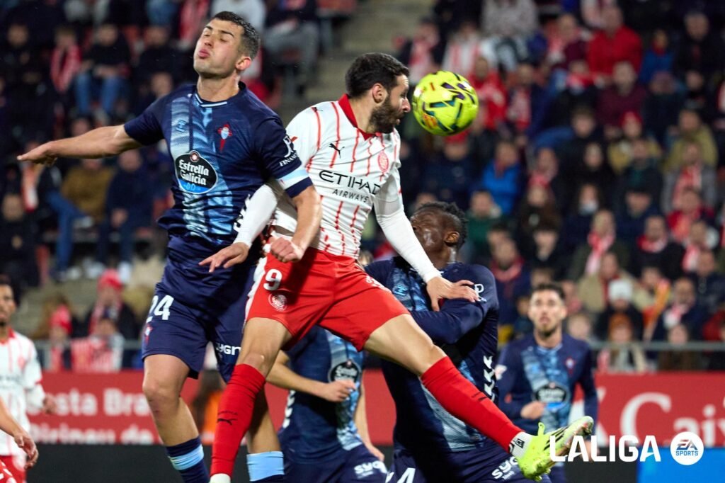 El Real Oviedo se fija en dos centrales de Celta y Espanyol