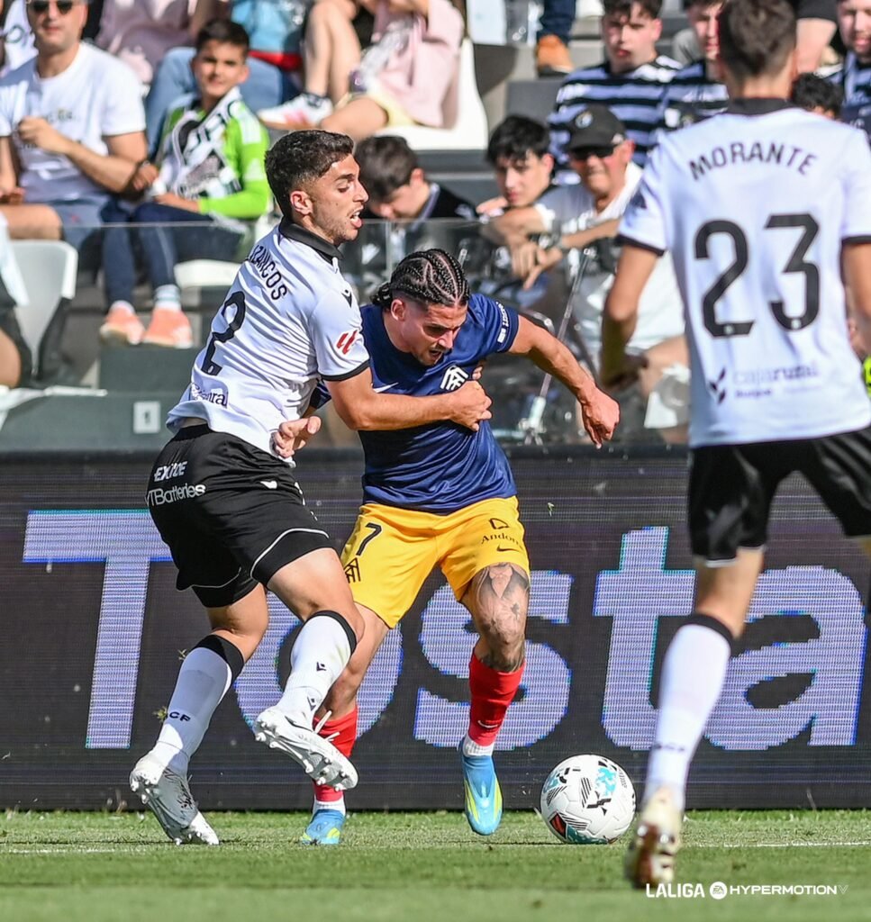 El Burgos CF amenazado desde Primera por su timonel 1 El Burgos puede perder a su timonel con destino a Primera