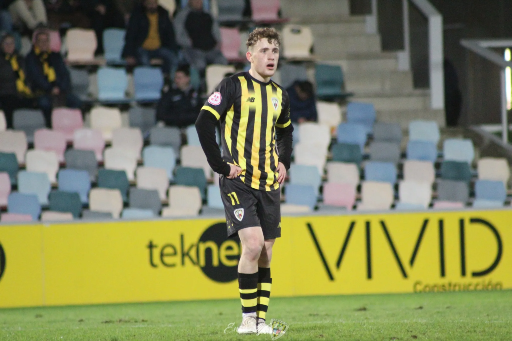 El Cádiz cerca de amarrar gratis al puñal del Athletic 1 El Cádiz va a por el extremo del Athletic