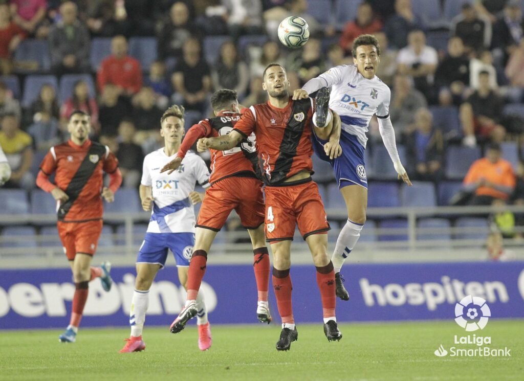 El Tenerife podría traer de vuelta a su ex delantero
