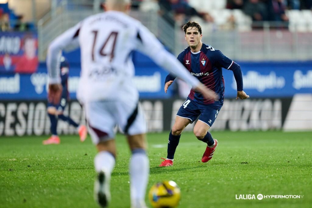 El Eldense refuerza su medular desde Eibar
