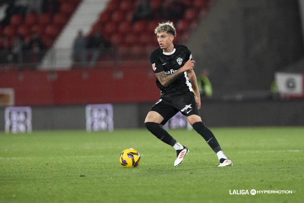 El Cádiz se fija en un futbolista de enorme potencial para la medular