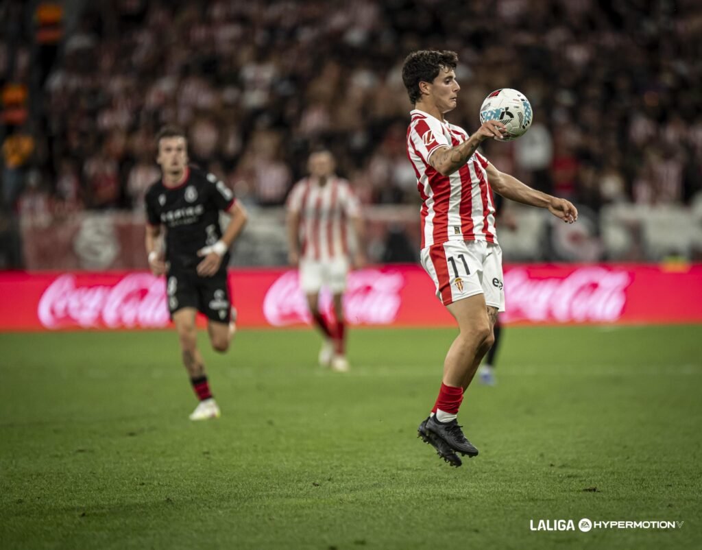 El Córdoba se fija en el extremo que ha salido del Sporting