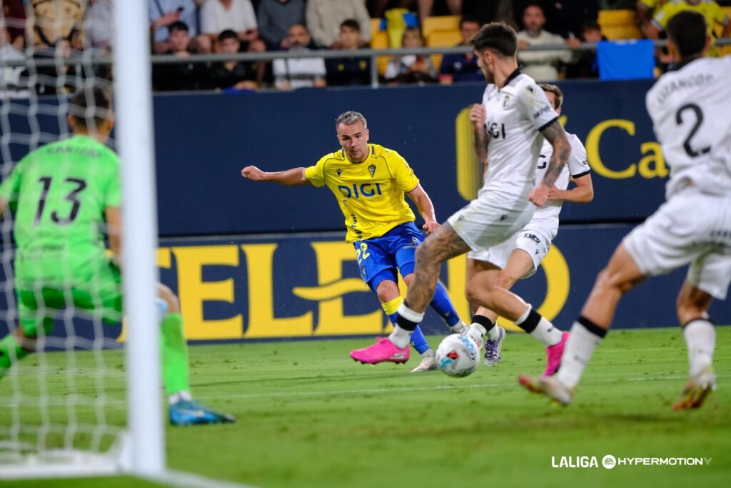 El Leganés atento a una posible salida en el Cádiz 1 El Leganés atento a la posible salida desde el Cádiz