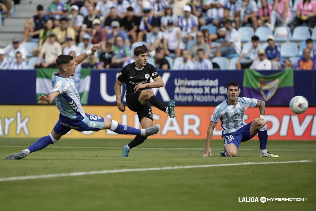 El Girona estudia una salida rumbo a Zaragoza 1 El Girona estudia el interés del Zaragoza en uno de los suyos