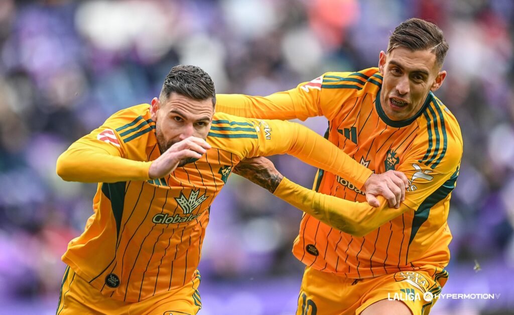 Las Palmas sigue esperando al delantero canario