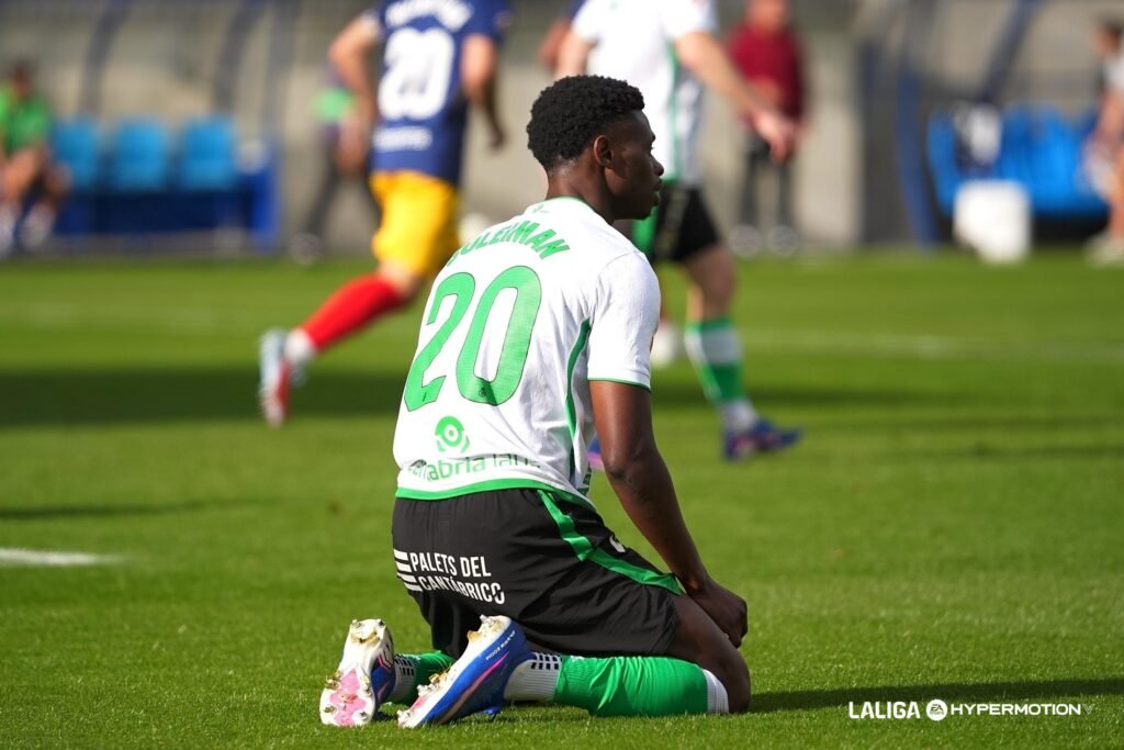El Cádiz quiere a un extremo del Racing