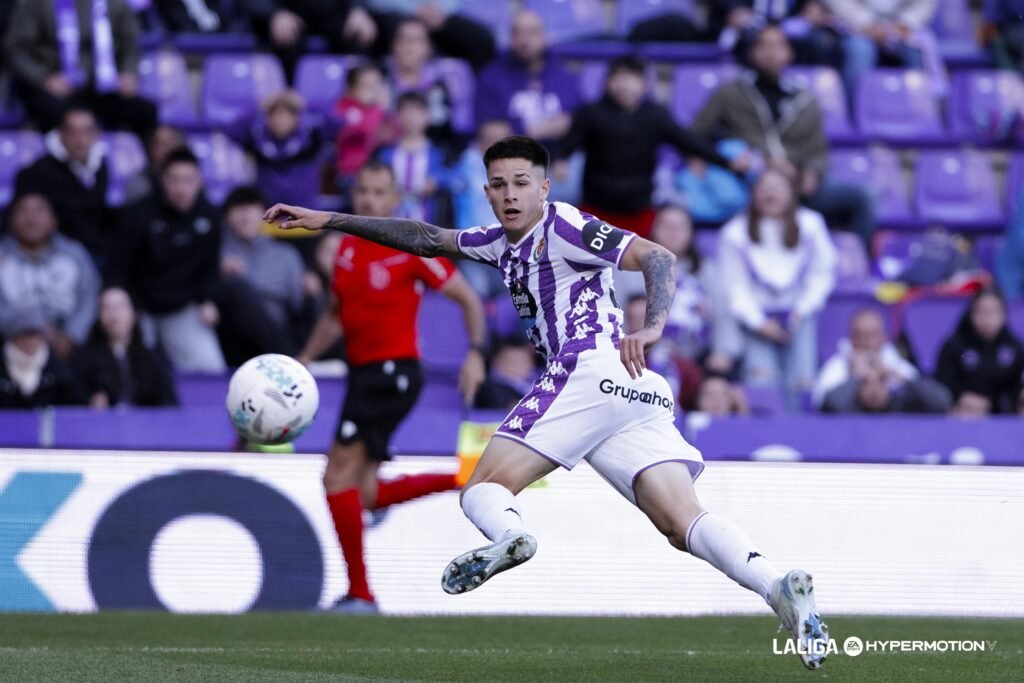 Al Valladolid le sorprende el Real Madrid con su promesa 1 El Valladolid anuncia una salida inesperada