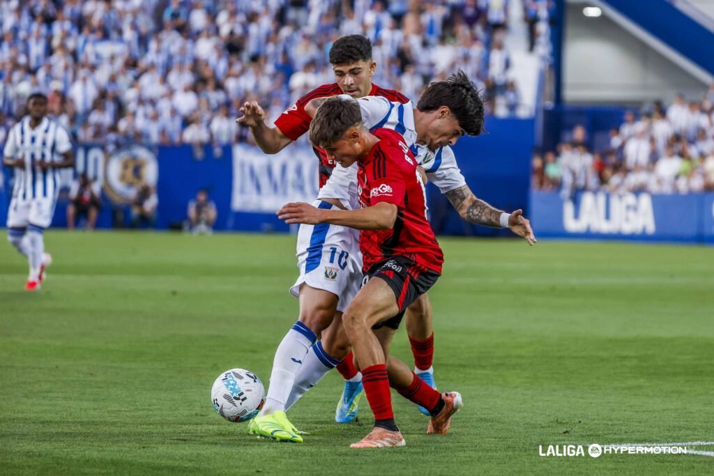 El Mallorca acelera por un medio balear y prepara oferta 1 El Mallorca quiere traer a un medio balear a casa
