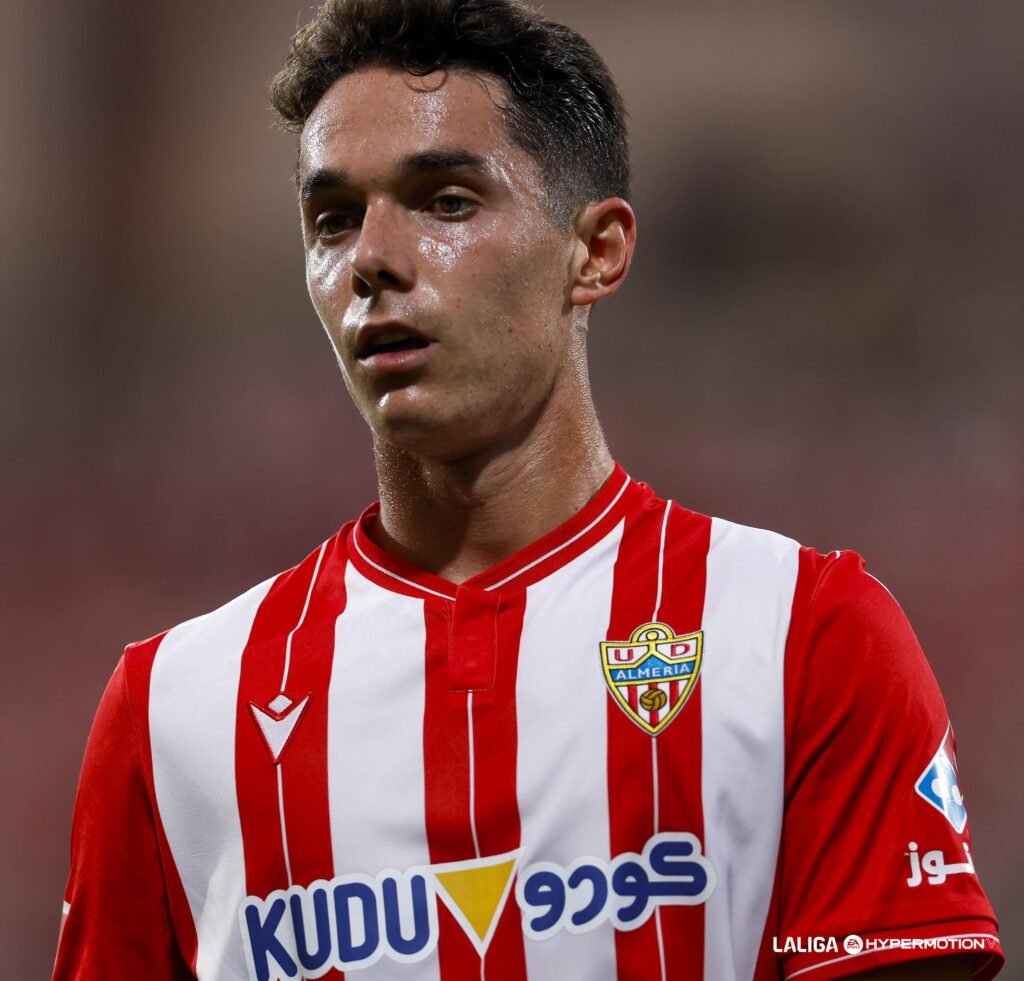 El Almería espera la oferta definitiva del Benfica.