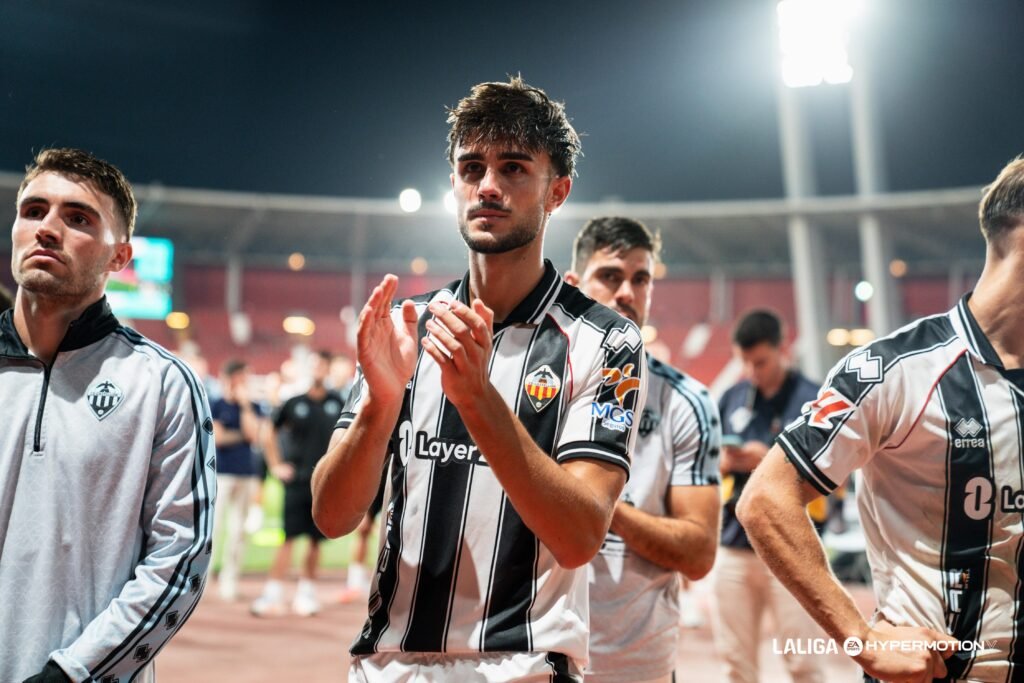 El Almería anota un nuevo nombre en su agenda para el lateral zurdo