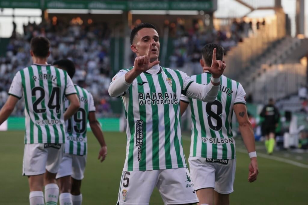 Diego Bri celebrando un gol con el Córdoba