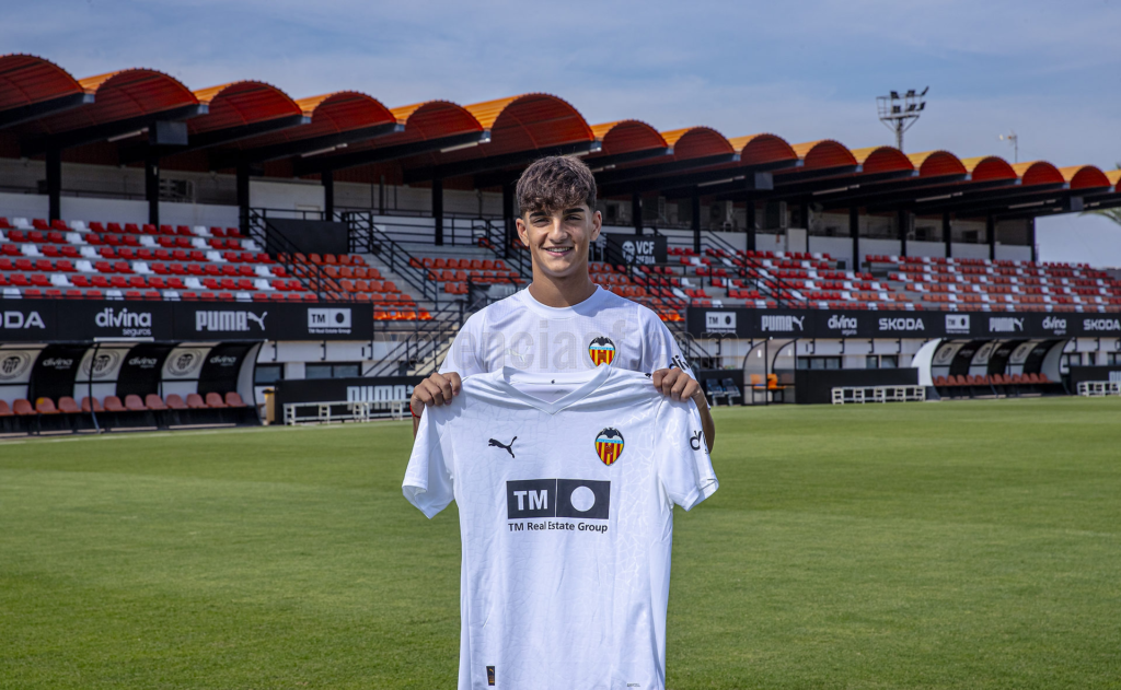 El Valladolid ultima una cesión desde el Valencia CF 1 El Valladolid ultima la cesión del hijo de un ex pucelano