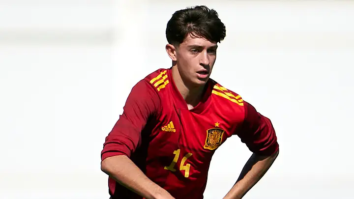 El Andorra echa el ojo al central del filial del Barça