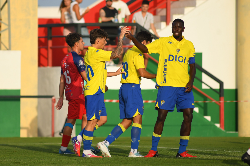El Cádiz encuentra 2 motivos para la ilusión en pretemporada 1 El Cádiz encuentra motivos para la ilusión en pretemporada