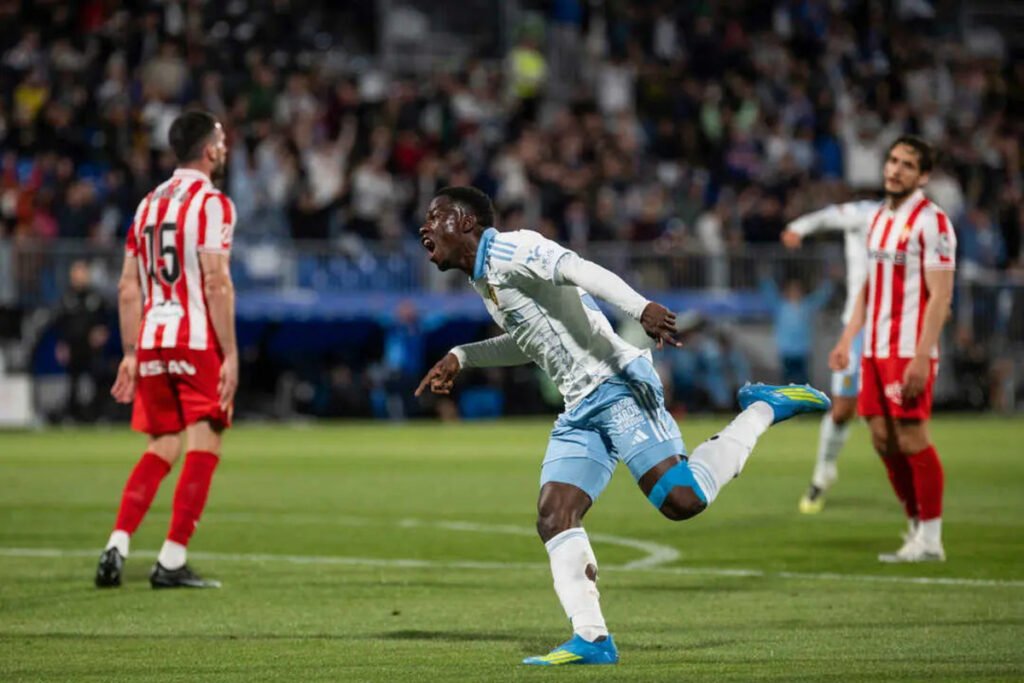 El centrocampista en el que ha puesto el ojo el Almería, Yussif Saidu, celebrando su único gol con el Real Zaragoza