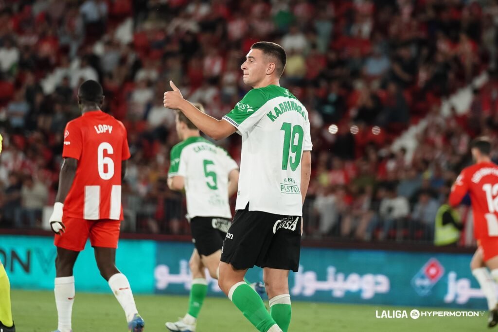 El Burgos es el mejor colocado por un fichaje muy disputado 1 El Burgos toma ventaja para fichar al delantero de la Real Sociedad