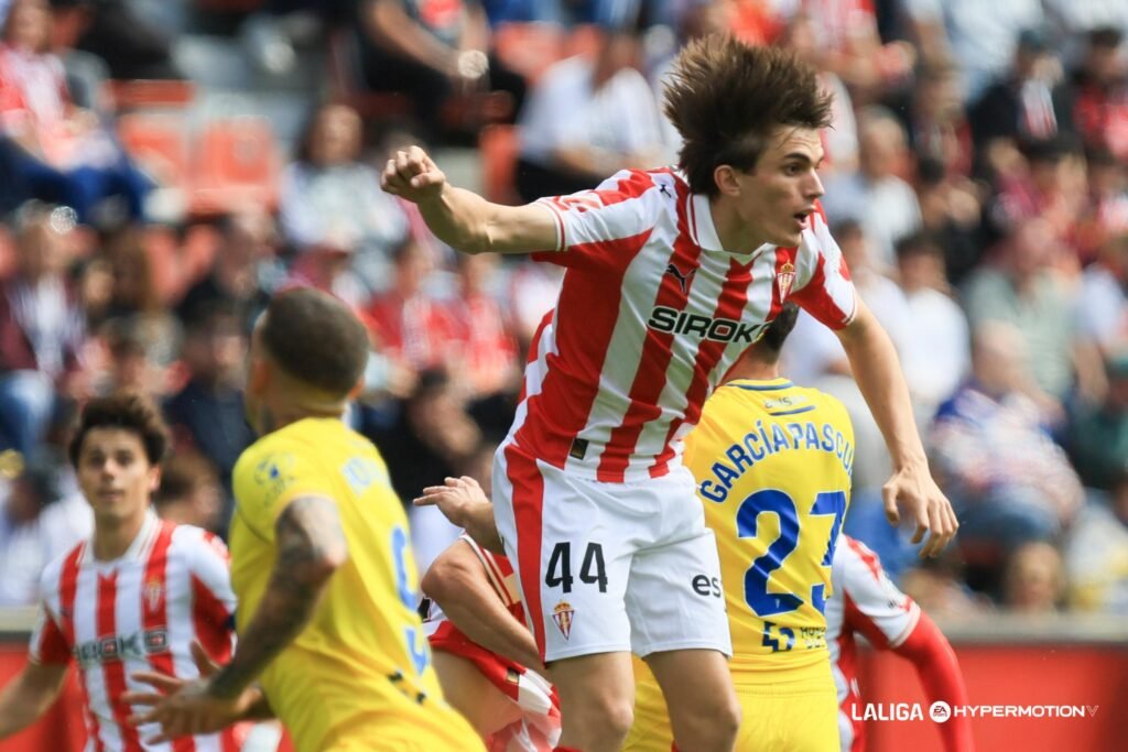 El Sporting consigue su regreso más deseado al fin 1 El Sporting termina consiguiendo la cesión del central que deseaba