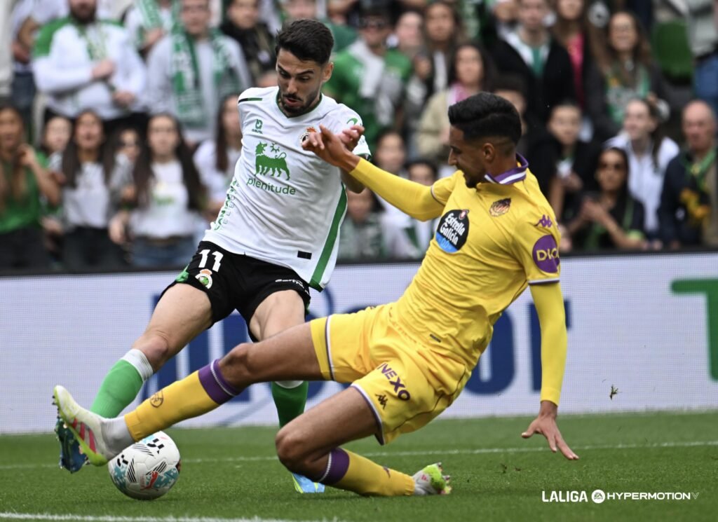 Mohamed Jaouab en un lance de juego con Andrés Martín