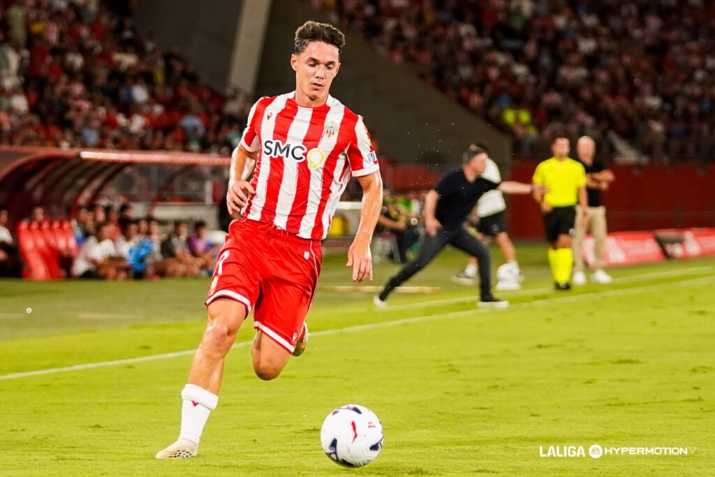 El Almería puede ver partir a su estrella a LaLiga