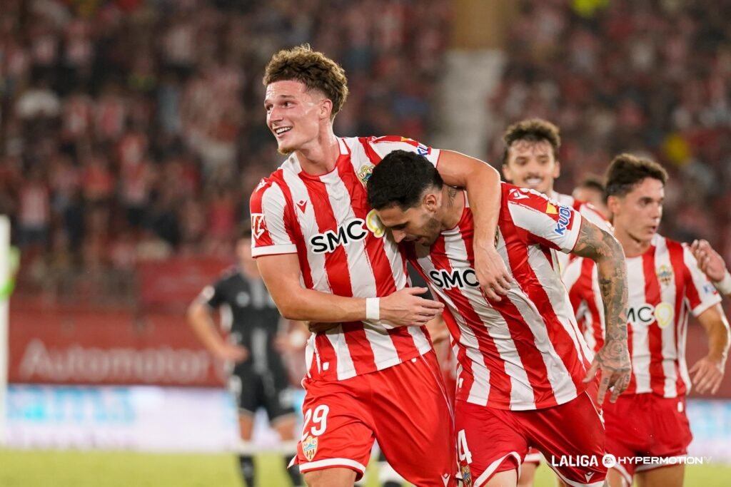 El Almería perderá varios partidos a su ancla 1 El Almería pierde a su ancla durante varias semanas