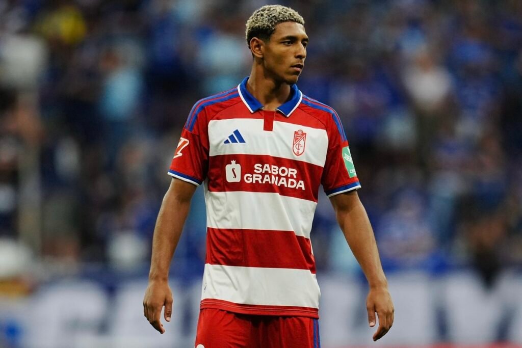 Owen Emeka con el Granada 