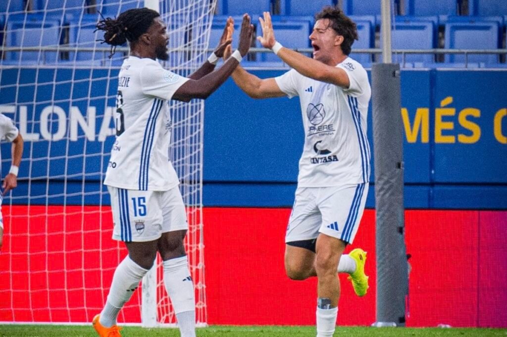 El Sabadell afronta un exigente desafío copero 1 Jugadores del Utebo celebrando un gol esta temporada